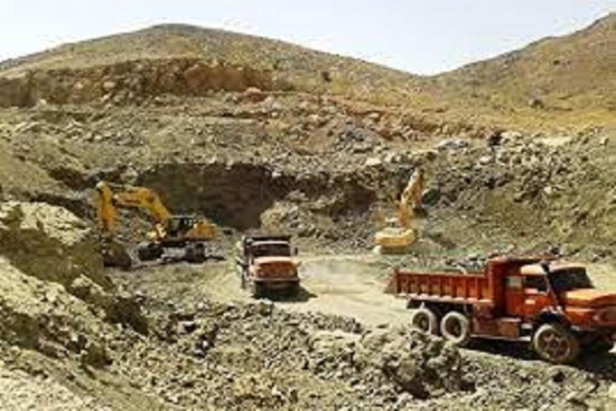 واگذاری محدوده‌های غنی معدنی با امضا‌های طلایی
